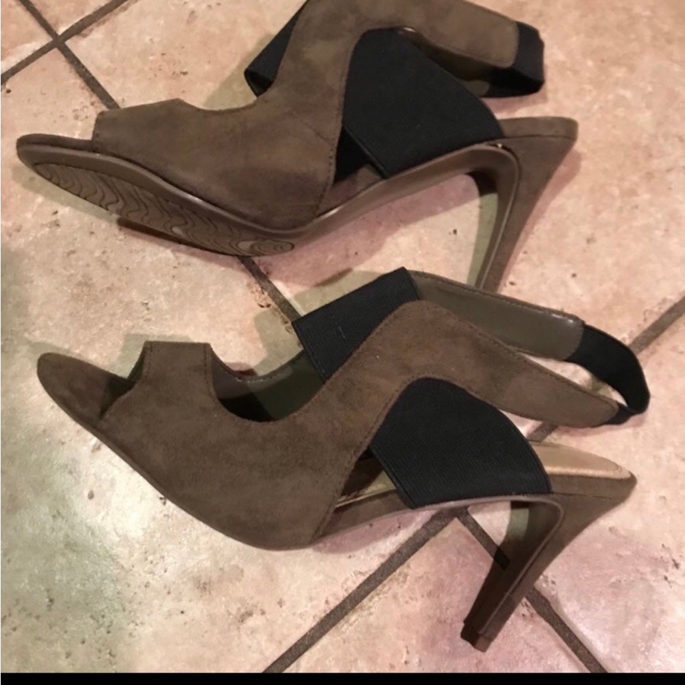 Size 7.5 IMPO Olive Green High Heel Sandals